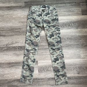 Hudson Camouflage Print Skinny Jeans 25